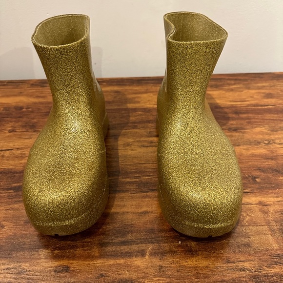 Brand New Bottega Veneta Puddle Ankle Boots. AVAILABLE TILL 06/01 - Picture 6 of 10